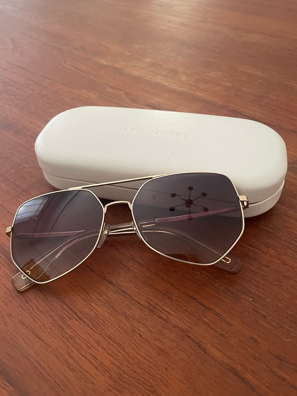 Marc Jacobs cool purple lense gold frame aviator sunglasses with case